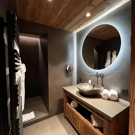 Prive De Luxe Igloo Avec Piscine Sauna Et Cheminee, 4 Chambres, 220m2 By Montblanc Chalet Val-d'Isere